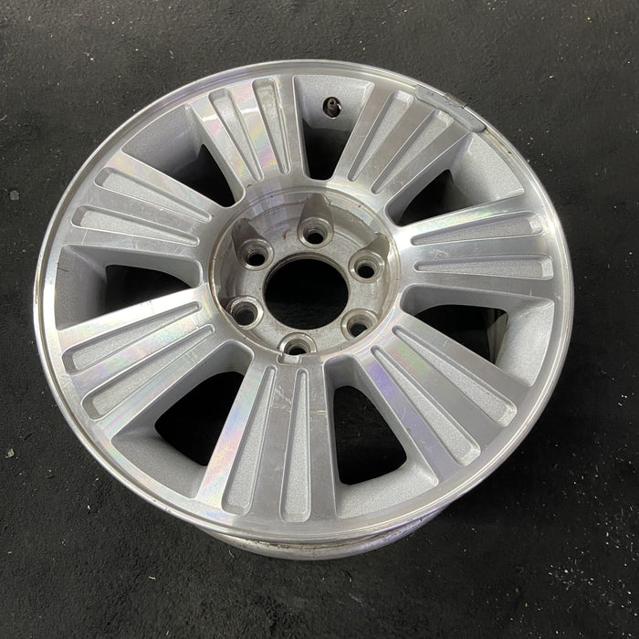 18" NAVIGATOR 07-14 18x8.5 , Original OEM Wheel Rim - Close-Up Detail