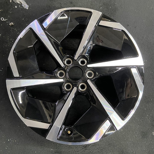 19" EQUINOX EV 24-25 19x8.5 opt REH Original OEM Wheel Rim - Front View