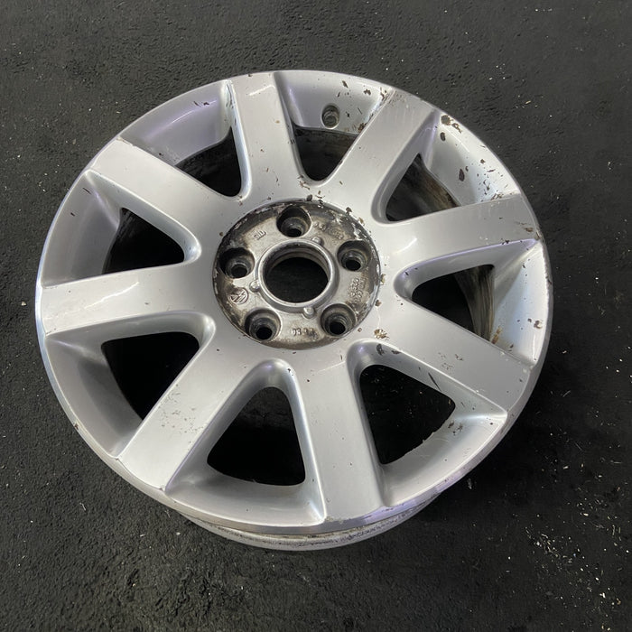 16" GOLF 06 VIN K , , 16x6.5, alloy Original OEM Wheel Rim - Close-Up Detail