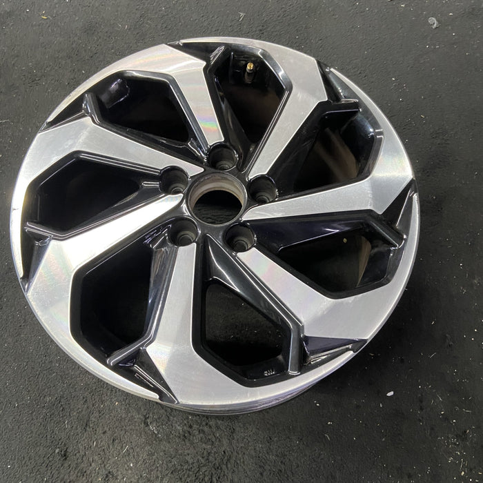 17" ACCORD 16-17 17x7.5 , 7 spoke Original OEM Wheel Rim - Close-Up Detail
