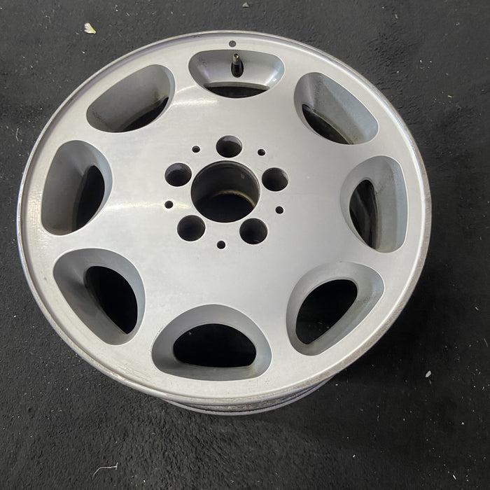 16" MERCEDES 300E 92-93 140 Type; , 16x8 Original OEM Wheel Rim - Close-Up Detail