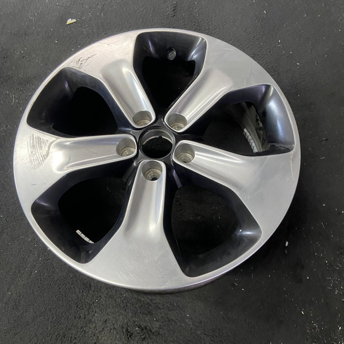 18" COMPASS 17 , , 18x7, , , , straight spoke, Original OEM Wheel Rim - Close-Up Detail