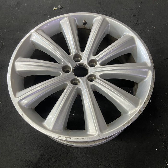 20" FLEX 13 20x8 , 10 spoke Original OEM Wheel Rim - Close-Up Detail