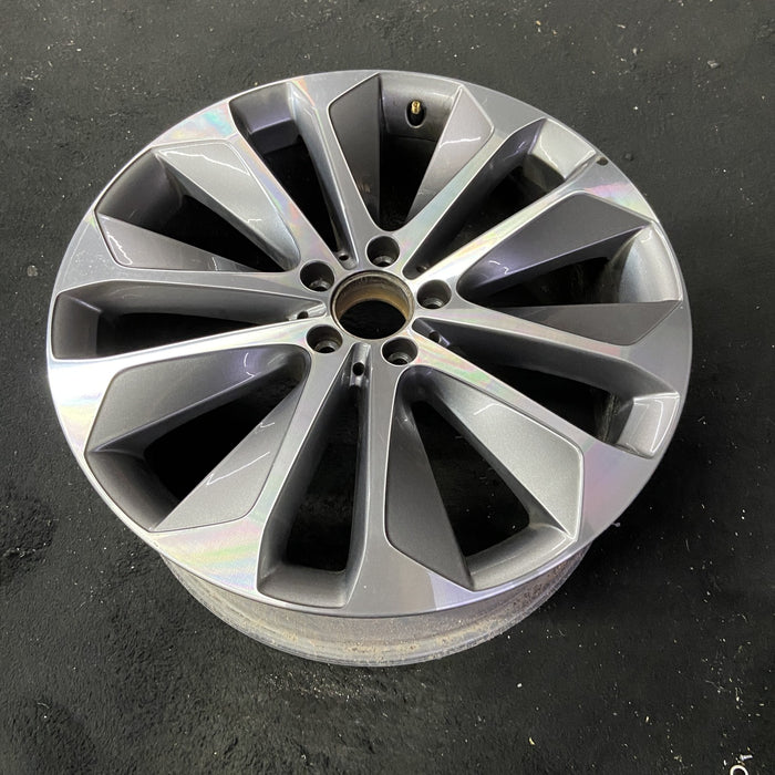 20" MERCEDES GLE-CLASS 20 167 Type, GLE350, 20x8.5, 5 twin spoke, rear Original - Close-Up Detail