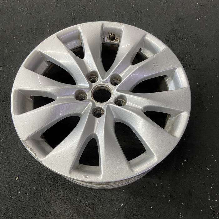 17" LEGACY 15-17 17x7.5 Original OEM Wheel Rim - Close-Up Detail
