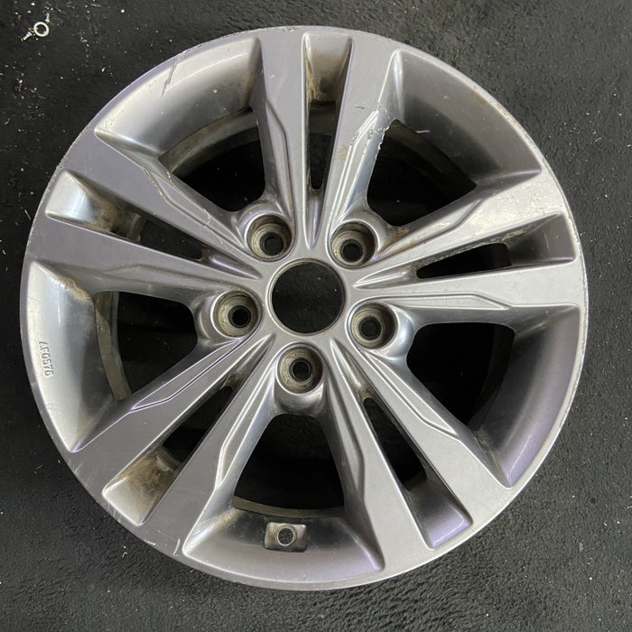 16" ELANTRA 17 16x6.5, alloy, Sdn Original OEM Wheel Rim - Angle View