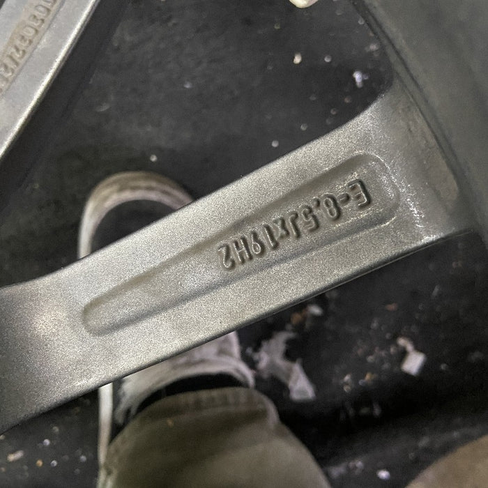 19" AUDI A6 16 19x8.5 alloy 10 spoke straight spoke design w/ inlay Original OEM Wheel Rim