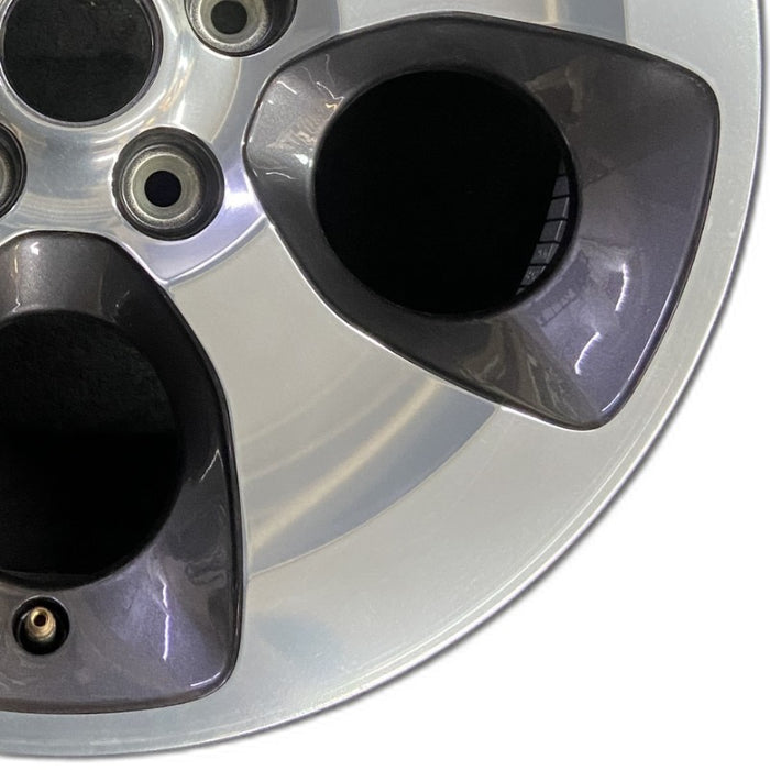 18" WRANGLER 16 18x7.5 5 hole Original OEM Wheel Rim - Close-Up Detail
