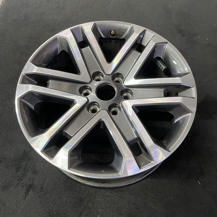 20" FORD F150 PICKUP 21-23 20x8.5, 6 spoke, machined dark gray Original OEM - Close-Up Detail