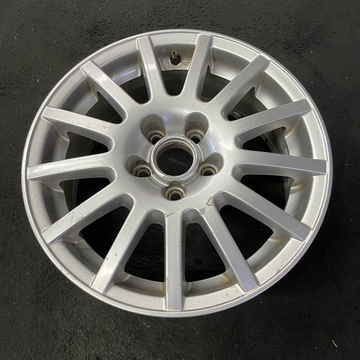 15" GOLF 03-05 15x6, alloy, 13 spoke Original OEM Wheel Rim - Close-Up Detail