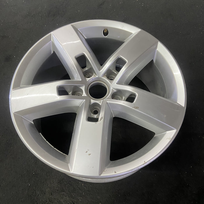 19" TOUAREG 11-13 19x8.5 , Original OEM Wheel Rim - Close-Up Detail