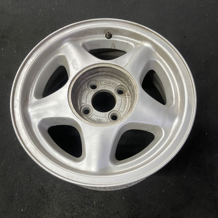 16" MUSTANG 91-93 16x7 , argent Original OEM Wheel Rim - Close-Up Detail