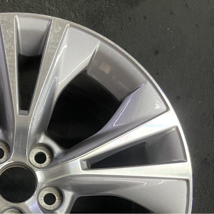 18" HIGHLANDER 16-19 18x7.5 alloy 10 raised spoke 5 V spoke gray inlay Original OEM Wheel Rim