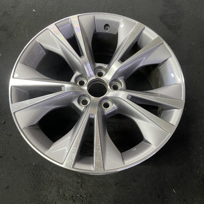18" HIGHLANDER 16-19 18x7.5 alloy 10 raised spoke 5 V spoke gray inlay Original OEM Wheel Rim