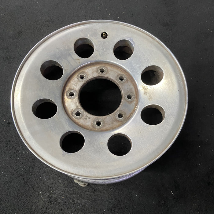 17" FORD F250SD PICKUP 05-07 17x7.5 , 8 round holes Original OEM Wheel Rim - Close-Up Detail