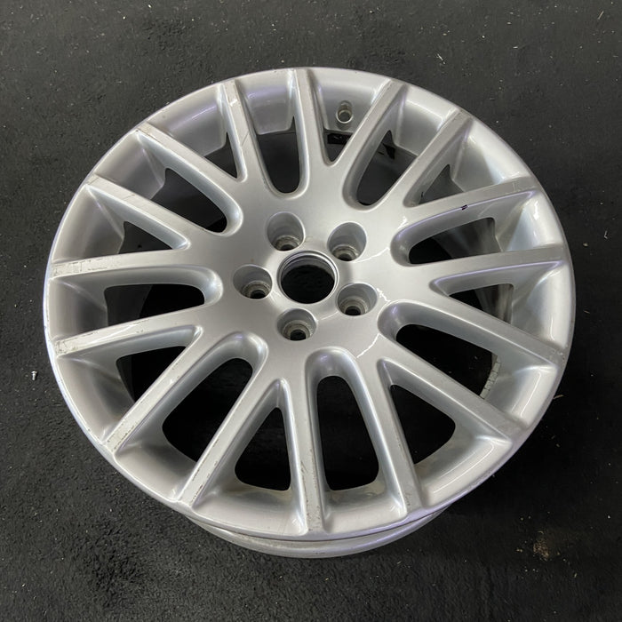 17" JETTA 03-04 17x7 , 16 spoke Original OEM Wheel Rim - Close-Up Detail