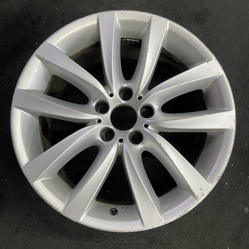 19" BMW 528i 11-13 19x8.5 , 10 V spoke design, wide spoke edge Original OEM - Angle View