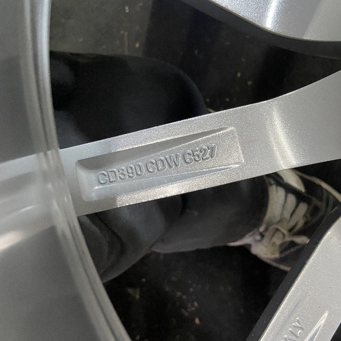 18" ALFA-ROMEO 4C 15-16 frt 18x7 10 spoke fan design silver Original OEM Wheel Rim