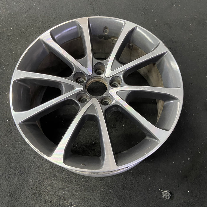 18" TLX 15-17 18x7.5 Original OEM Wheel Rim - Close-Up Detail