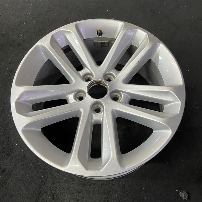 18" EXPLORER 11-12 18x8 , Original OEM Wheel Rim - Close-Up Detail