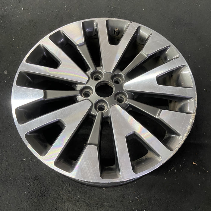 19" ESCAPE 20-22 19x7 , , machined face with gray pockets Original OEM Wheel Rim - Close-Up Detail