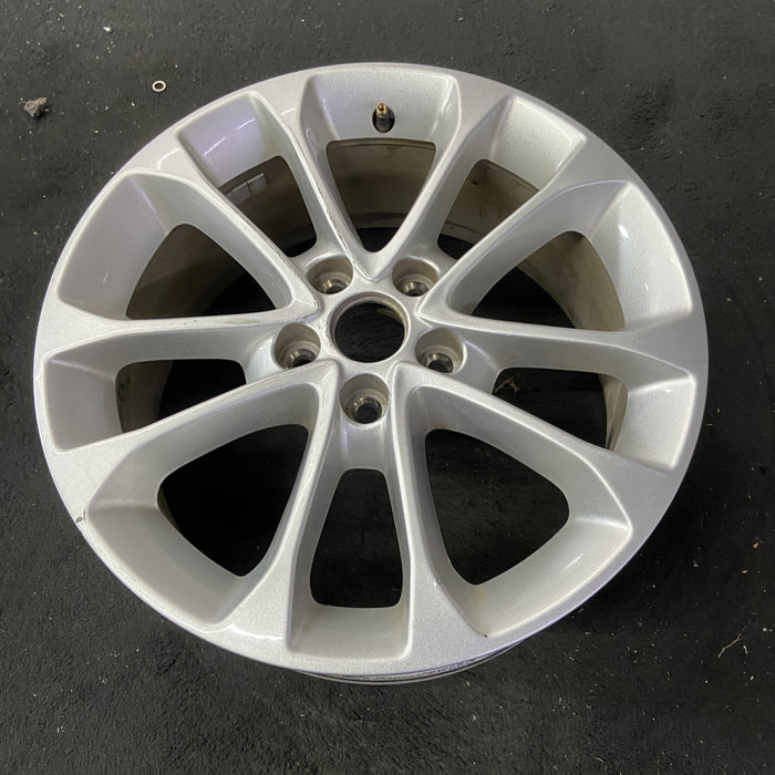 17" FUSION 19 17x7.5, aluminum, 10 spoke , w/flared spoke ends, Original OEM - Close-Up Detail