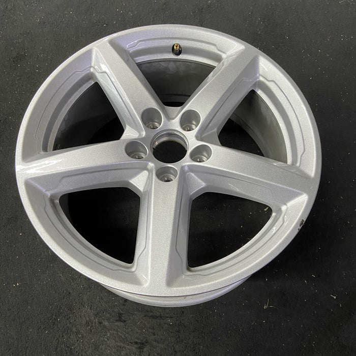 18" EXPLORER 16-17 18x8 , aluminum, w/o police package; 5 spoke Original OEM - Close-Up Detail