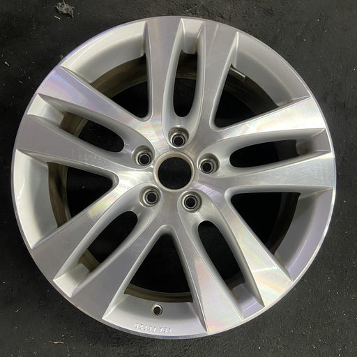 18" TIGUAN 09-11 18x7, 5 double spoke Original OEM Wheel Rim - Angle View