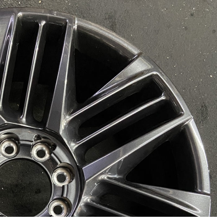 24" ESCALADE IQ 25 24x9 triple spoke opt SF7 Original OEM Wheel Rim - Close-Up Detail