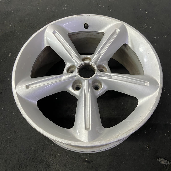 18" MUSTANG 10 18x8 , , oval spoke Original OEM Wheel Rim - Close-Up Detail