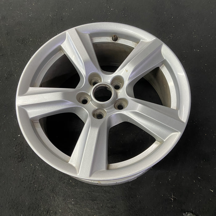 17" MUSTANG 15 17x7.5 , Original OEM Wheel Rim - Close-Up Detail