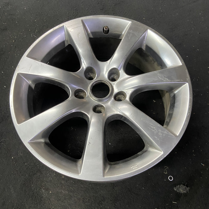 17" INFINITI G35 05-06 17x7 , 7 spoke Original OEM Wheel Rim - Close-Up Detail
