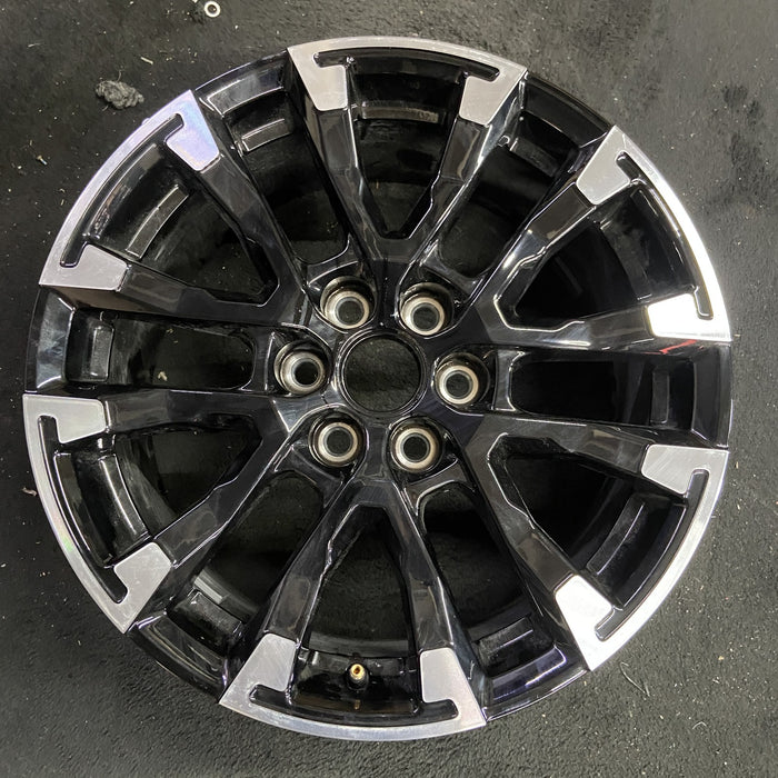 18" TRAVERSE 24 , 18x7.5, gloss black Original OEM Wheel Rim - Angle View