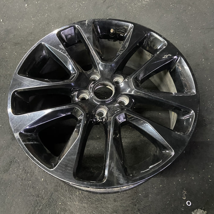 20" GRAND CHEROKEE 17 20x8, 5 spoke , w/o 75th Anniversary package; , black - Close-Up Detail