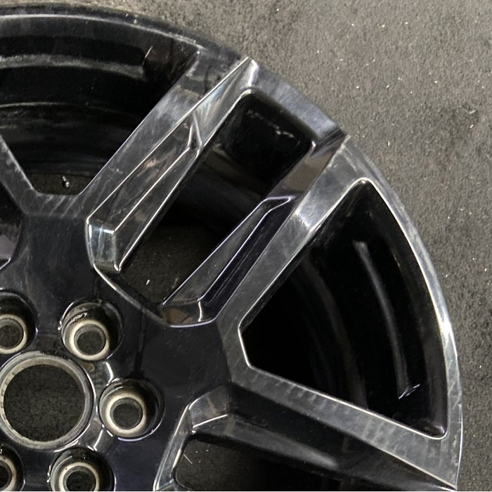 20" BLAZER 19-22 20x8 10 spoke opt S2D Original OEM Wheel Rim - Close-Up Detail
