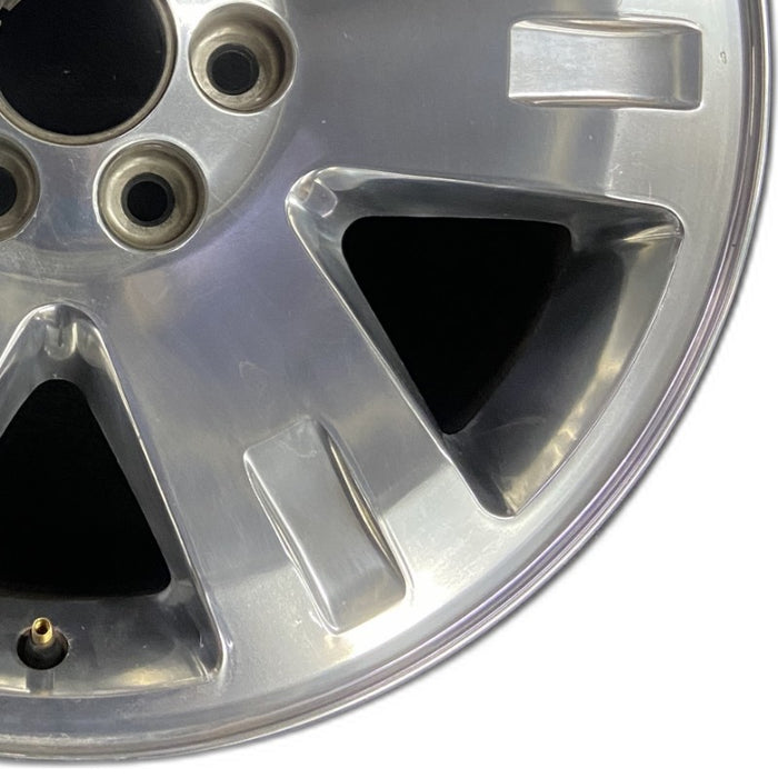 20" SIERRA 1500 PICKUP 07 , 20x8.5, 6 spoke, polished finish Original OEM Wheel - Close-Up Detail