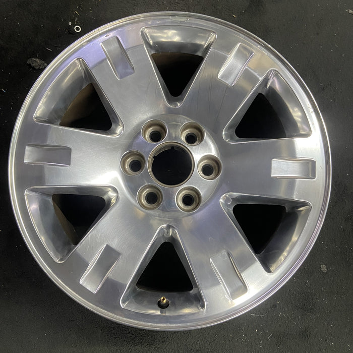 20" SIERRA 1500 PICKUP 07 , 20x8.5, 6 spoke, polished finish Original OEM Wheel - Angle View