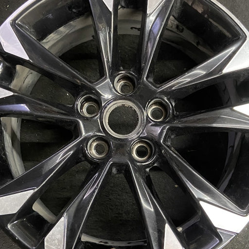 17" TRAILBLAZER 21-23 17x7.5 5 double spoke gloss black opt Q6V Original OEM - Angle View