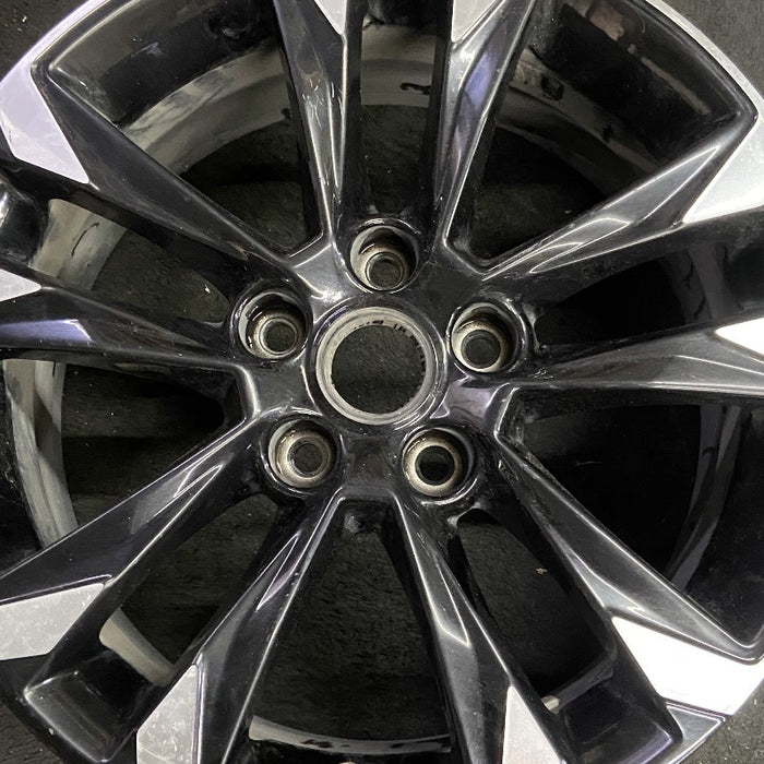 17" TRAILBLAZER 21-23 17x7.5 5 double spoke gloss black opt Q6V Original OEM - Angle View
