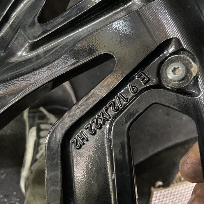 22" IX 22-24 22x9.5 5 Y spoke machined face with pockets Original OEM Wheel Rim