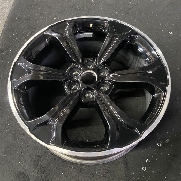 22" EXPEDITION 22-24 22x9.5, 6 spoke, black Original OEM Wheel Rim - Close-Up Detail