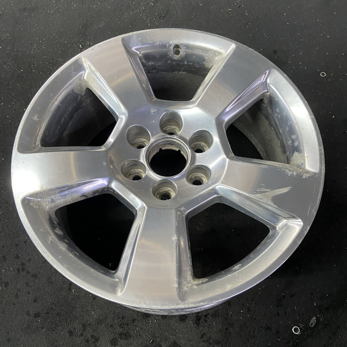 20" SIERRA 1500 PICKUP 19 classic , 20x9, 5 spoke, exposed lug nuts, polished - Close-Up Detail