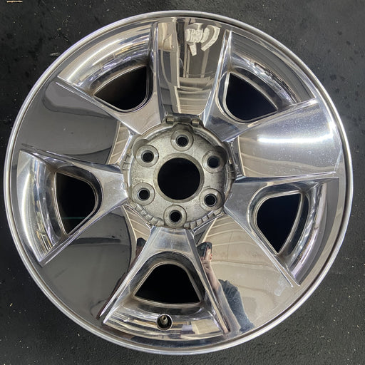 20" AVALANCHE 1500 09-11 20x8.5, 5 spoke, covered lug nuts, flat spoke Original - Angle View