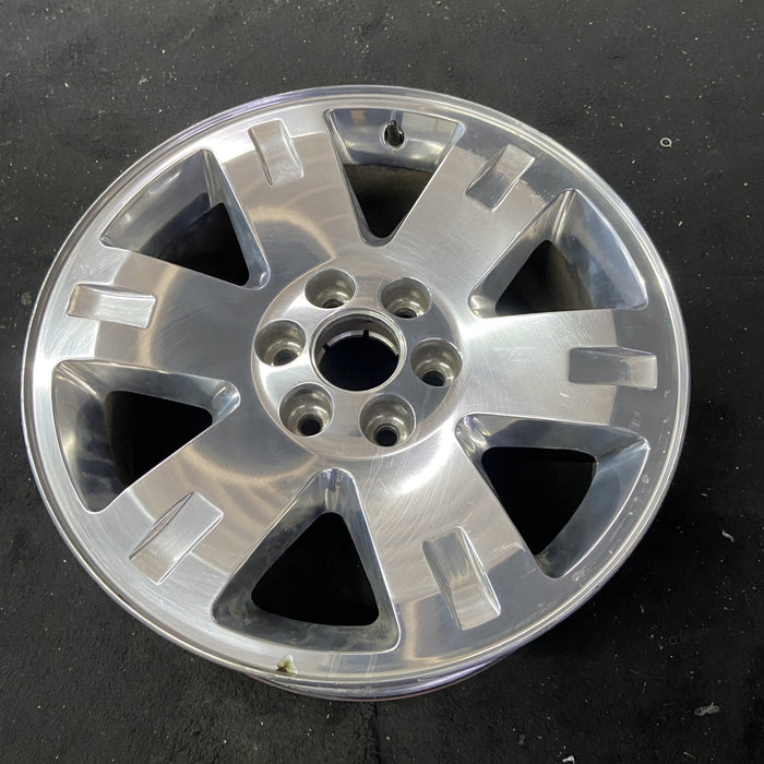 20" SIERRA 1500 PICKUP 07 , 20x8.5, 6 spoke, polished finish Original OEM Wheel - Close-Up Detail
