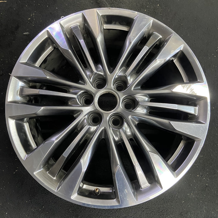 20" XT5 17-19 20x8, 6 tri spokes, machined finish Original OEM Wheel Rim - Additional View