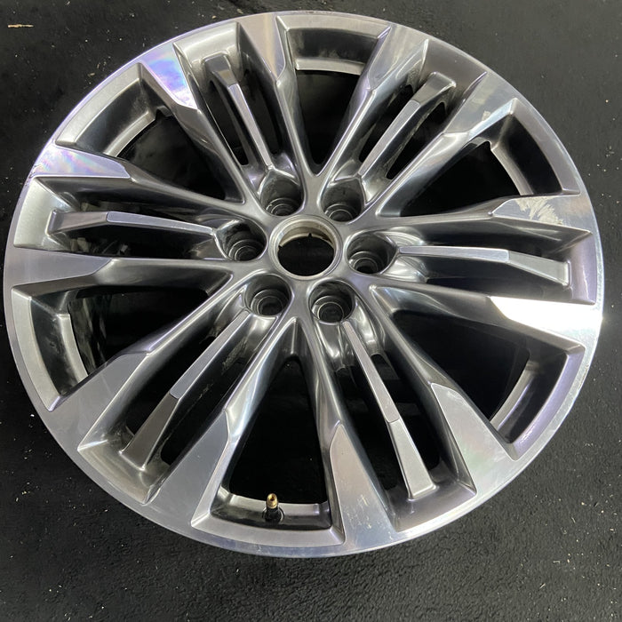 20" XT5 17-19 20x8, 6 tri spokes, machined finish Original OEM Wheel Rim - View 7