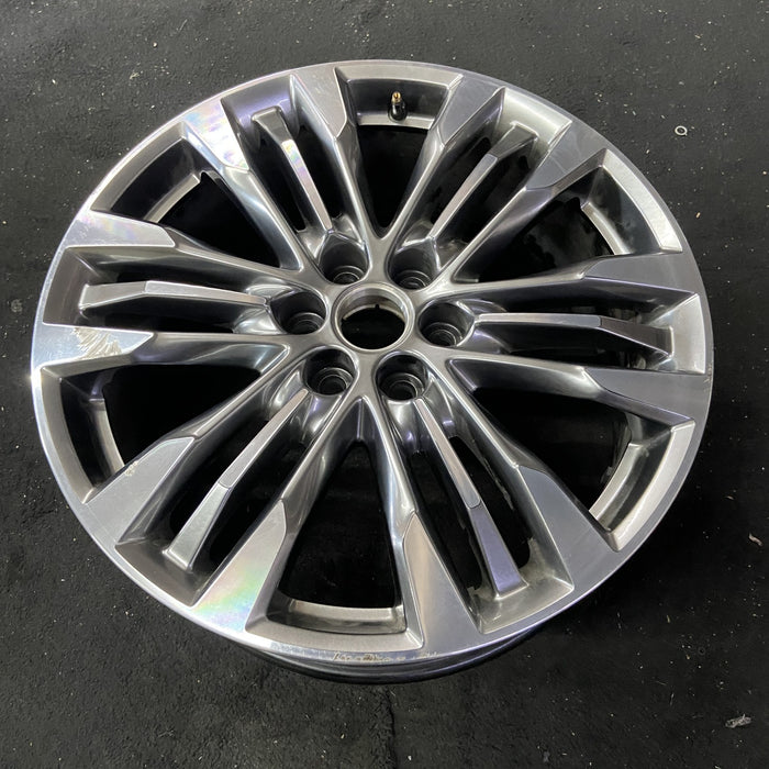 20" XT5 17-19 20x8, 6 tri spokes, machined finish Original OEM Wheel Rim - View 8