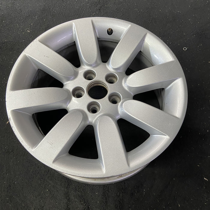 18" FLEX 09 18x7.5 , 8 spoke Original OEM Wheel Rim - Close-Up Detail