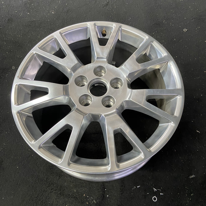 19" CTS 10 19x8.5 , Original OEM Wheel Rim - Close-Up Detail