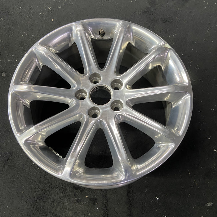 18" MKX 11-15 18x8 , polished Original OEM Wheel Rim - Close-Up Detail